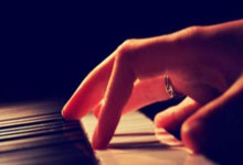 欧洲国家足球比赛迎来紧张一幕