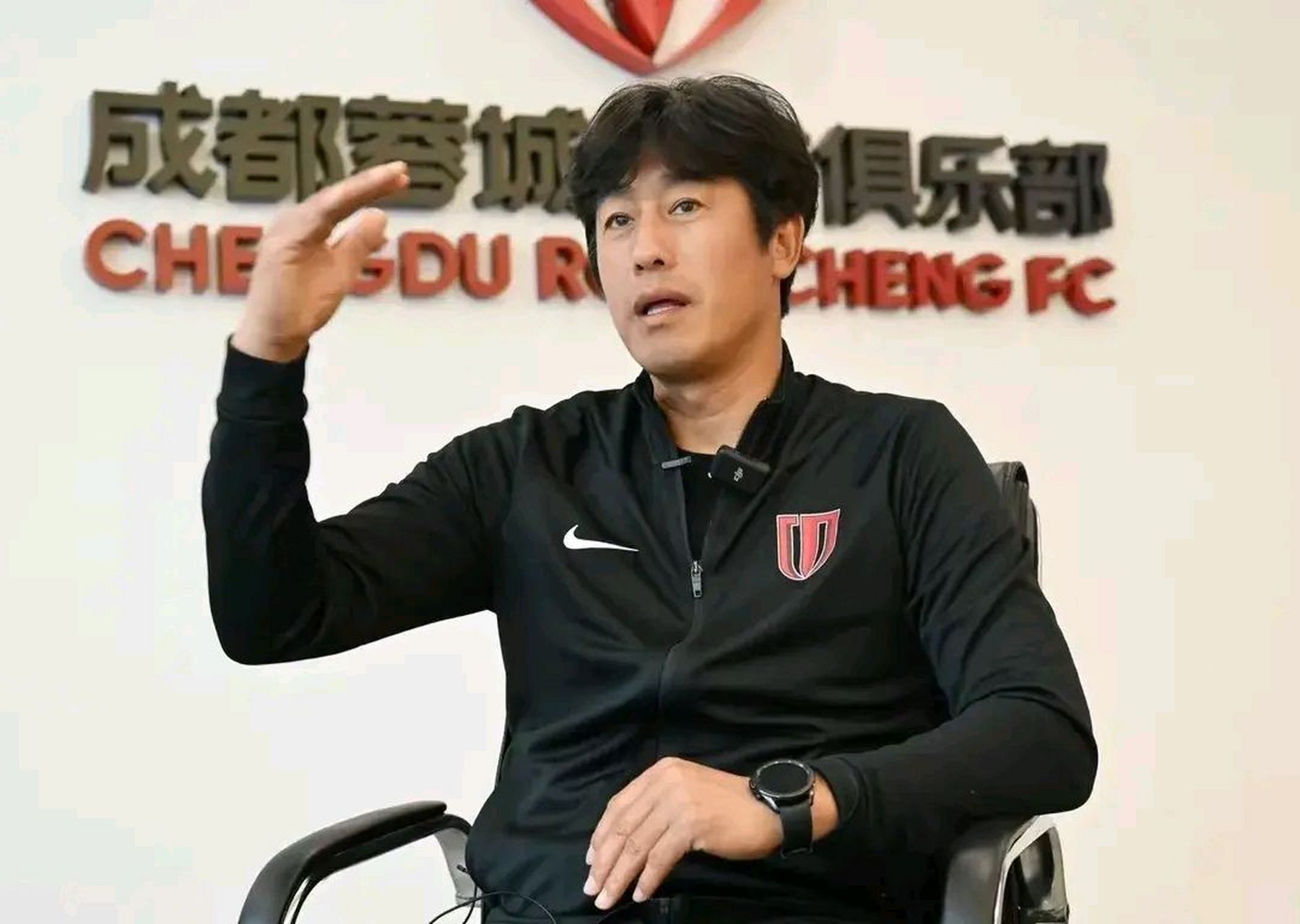 九游娱乐官网-塔斯马尼亚联主教练称赞球队拼搏精神，期待突破的简单介绍